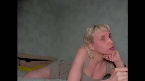 Bella Seen online show from March 21, 5:27 pm