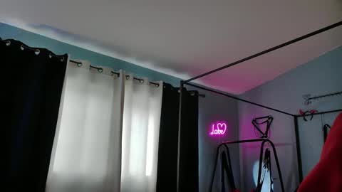 Snapshot of bellaskeykeeper chatting on February 24, 11:58 pm Bellaskeykeeper online show from February 24, 11:58 pm