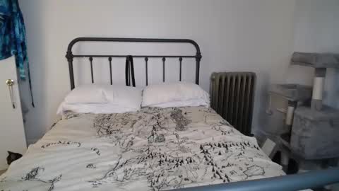 BellaStrange69 online show from October 8, 2:42 am