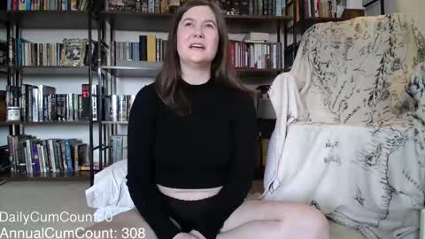 BellaStrange69 online show from March 10, 5:40 pm