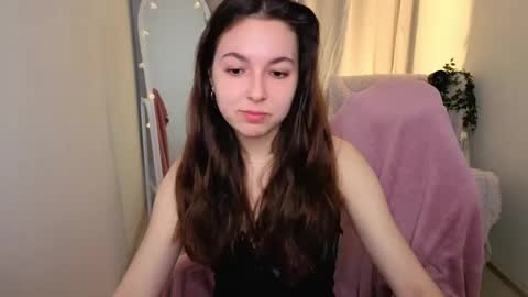 Bella online show from May 22, 5:25 am