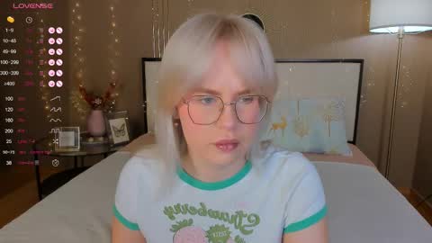 Bella online show from November 25, 12:54 am