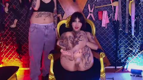 Snapshot of bellatrix_infernal_bdsm chatting on May 19, 11:55 pm bellatrix_infernal_bdsm online show from May 19, 11:55 pm