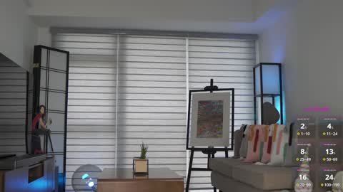 Snapshot of belle_adrienne chatting on December 4, 12:19 am Belle Adrienne IG online show from December 4, 12:19 am