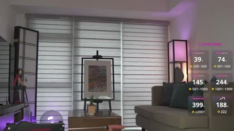 Snapshot of belle_adrienne chatting on February 5, 1:37 am Belle Adrienne IG online show from February 5, 1:37 am