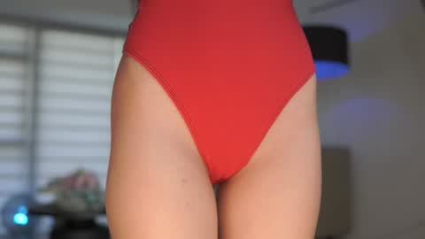 Snapshot of belle_adrienne chatting on October 4, 11:14 pm Belle Adrienne IG online show from October 4, 11:14 pm