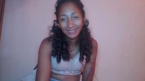 Snapshot of belle_annah chatting on May 11, 5:35 am belle_annah online show from May 11, 5:35 am