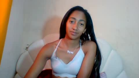 Snapshot of belle_annah chatting on June 26, 9:03 am belle_annah online show from June 26, 9:03 am
