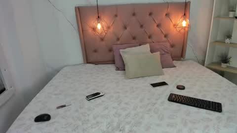 belle online show from March 5, 9:37 pm