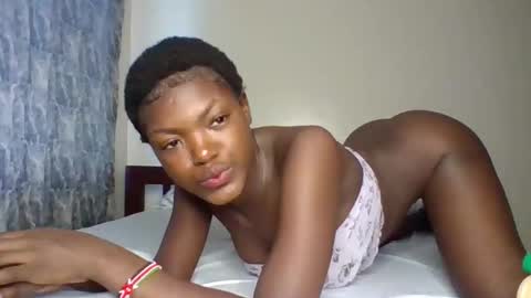 Snapshot of belle_bubbles chatting on February 21, 10:27 am bubbles online show from February 21, 10:27 am