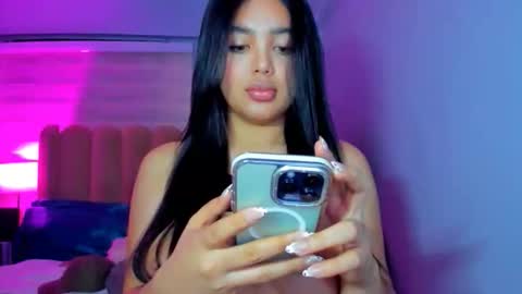 Snapshot of belle_moonlight chatting on February 5, 1:05 pm BelleBirkins online show from February 5, 1:05 pm