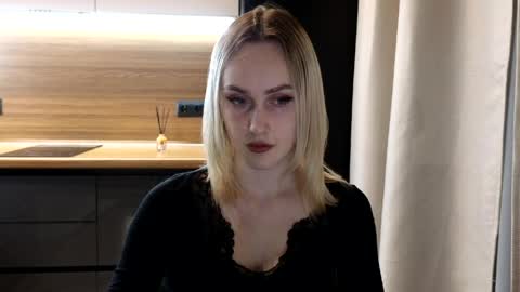 Snapshot of belle_vill chatting on April 4, 4:59 pm Belle online show from April 4, 4:59 pm