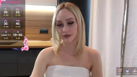 Snapshot of belle_vill chatting on May 14, 12:23 pm Belle online show from May 14, 12:23 pm