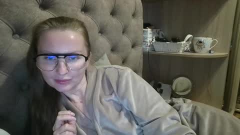 Amelia online show from October 13, 4:07 pm
