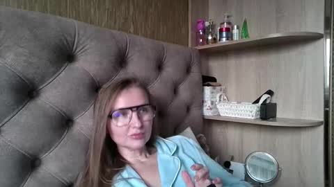 Amelia online show from November 23, 12:16 pm