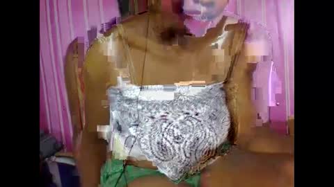 Snapshot of bellemiahxx chatting on December 4, 10:24 am bellemiahXx online show from December 4, 10:24 am