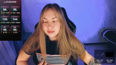 Snapshot of bellezza_ chatting on February 12, 8:18 pm Your Annabelle Wolf online show from February 12, 8:18 pm