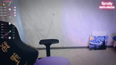 Your Annabelle Wolf  online show from November 16, 6:02 pm