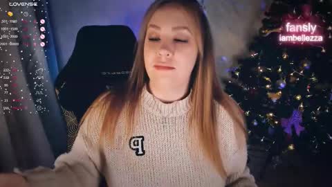 Your Annabelle Wolf  online show from December 14, 5:07 pm