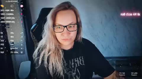 Snapshot of bellezza_ chatting on July 19, 1:48 pm Your Annabelle Wolf online show from July 19, 1:48 pm
