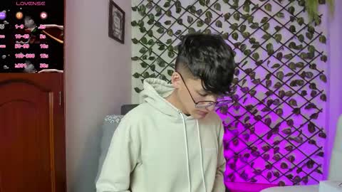 Neon online show from January 7, 11:12 am