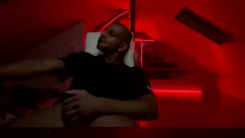 bello477192 online show from February 6, 6:33 pm