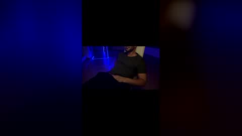 Snapshot of bello477192 chatting on April 30, 8:37 pm bello477192 online show from April 30, 8:37 pm