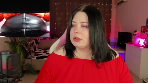 LinaBoo online show from October 8, 6:27 pm