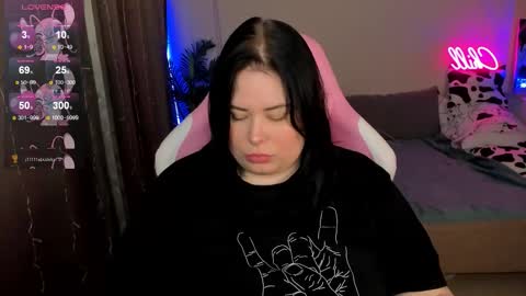 LinaBoo online show from November 25, 4:51 pm