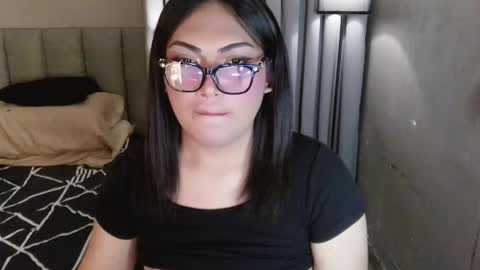 Snapshot of belphoebe_ chatting on May 23, 8:24 pm Nica online show from May 23, 8:24 pm