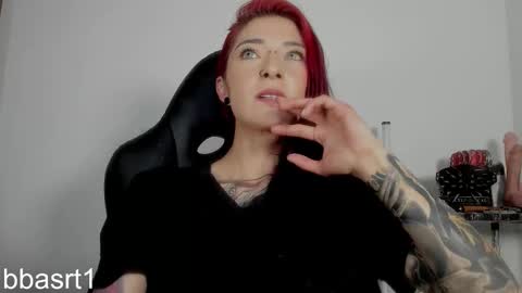 Snapshot of belyswitch chatting on February 12, 5:19 pm Bely Bbasrt1 - hot online show from February 12, 5:19 pm