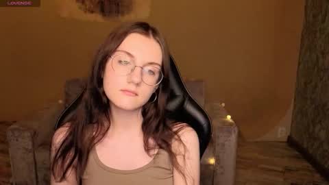 Snapshot of bemine_bemine chatting on February 5, 9:47 am bemine_bemine online show from February 5, 9:47 am