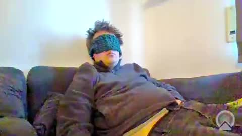 Snapshot of ben_2456 chatting on April 9, 6:41 am ben_2456 online show from April 9, 6:41 am