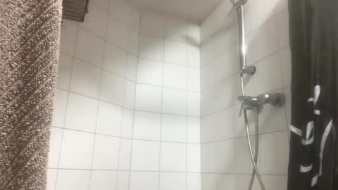 Snapshot of ben_big69 chatting on January 15, 9:09 pm ben_big69 online show from January 15, 9:09 pm