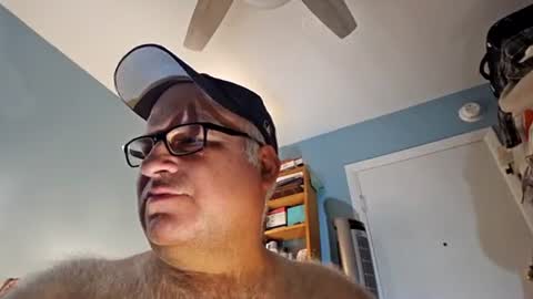 Snapshot of bendavewill chatting on June 23, 6:44 am Bendavewill online show from June 23, 6:44 am