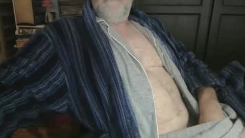 Snapshot of bendrinkin chatting on January 31, 10:10 am bendrinkin online show from January 31, 10:10 am