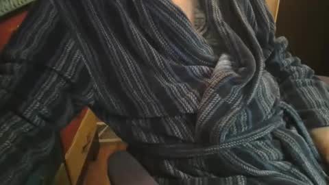 Snapshot of bendrinkin chatting on February 10, 10:08 am bendrinkin online show from February 10, 10:08 am