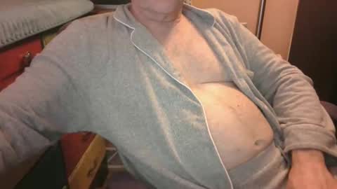 Snapshot of bendrinkin chatting on March 13, 1:01 am bendrinkin online show from March 13, 1:01 am