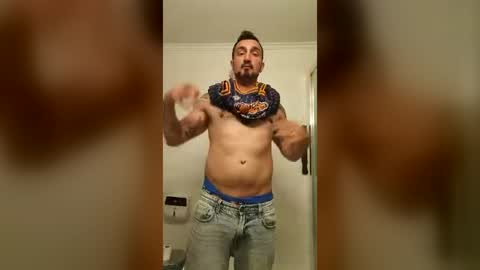 Snapshot of benhard90 chatting on July 21, 5:59 pm Benhard90 online show from July 21, 5:59 pm