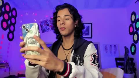 benjamin_fiore online show from February 27, 9:32 am