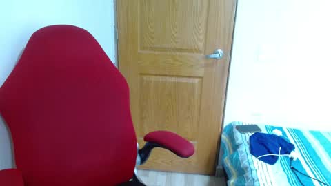 Snapshot of benjamin_isaac chatting on September 25, 12:31 pm benjamin_isaac online show from September 25, 12:31 pm