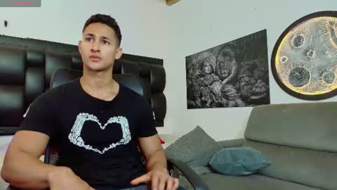 Snapshot of benjamincooperk1 chatting on June 17, 3:53 am benjamincooperk online show from June 17, 3:53 am