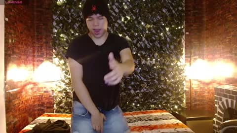 BENJAMIN online show from January 10, 8:26 pm