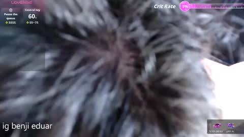 Snapshot of benji_hoter chatting on May 1, 6:01 pm Benji Hoter online show from May 1, 6:01 pm