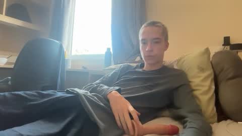 benji_j8 online show from November 29, 1:25 pm