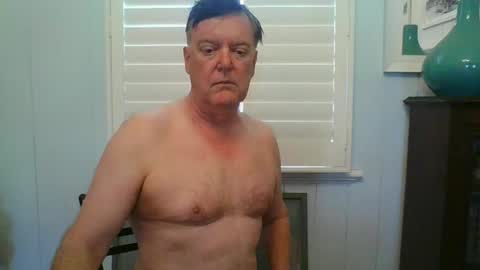 Snapshot of benjoid chatting on December 5, 2:31 am benjoid online show from December 5, 2:31 am