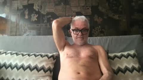 Snapshot of benlamat chatting on October 11, 2:26 pm Hot Ben online show from October 11, 2:26 pm