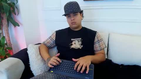 bennett_alejoo online show from November 11, 7:03 pm