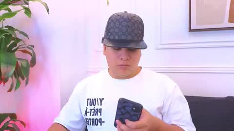 bennett_alejoo online show from February 18, 6:59 pm