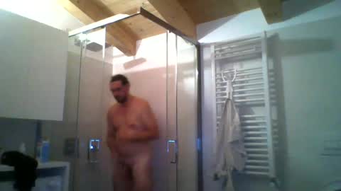 Snapshot of bennik1989 chatting on June 21, 3:53 am bennik1989 online show from June 21, 3:53 am